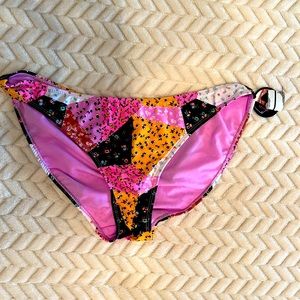 Bikini bottoms juniors size 15 to 17